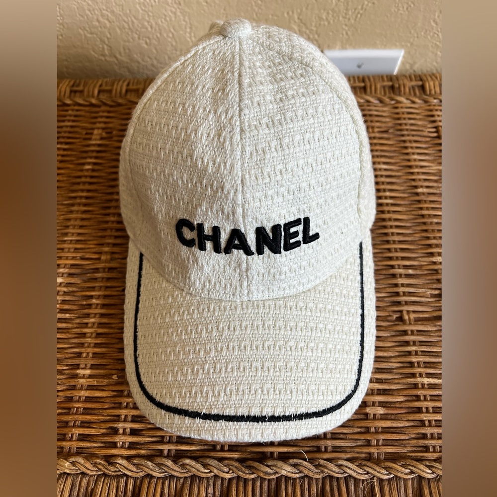 COPY - COPY - Chanel white sweet with black pipe in baseball cap new without ta…